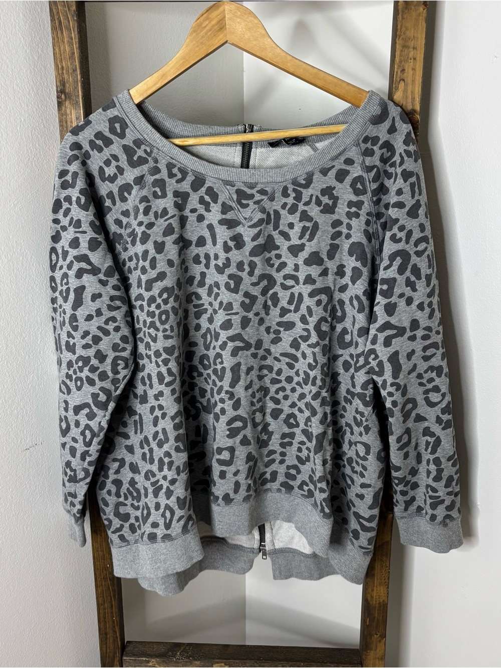 Tribal Gray Leopard-Print Scoop Neck Sweater Size XL